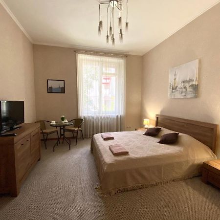 Family Apartment Lviv Exterior photo
